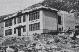 Hilltop Public School in Farmington 1911